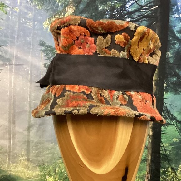The Good Old Days Tapestry Hat main image 1
